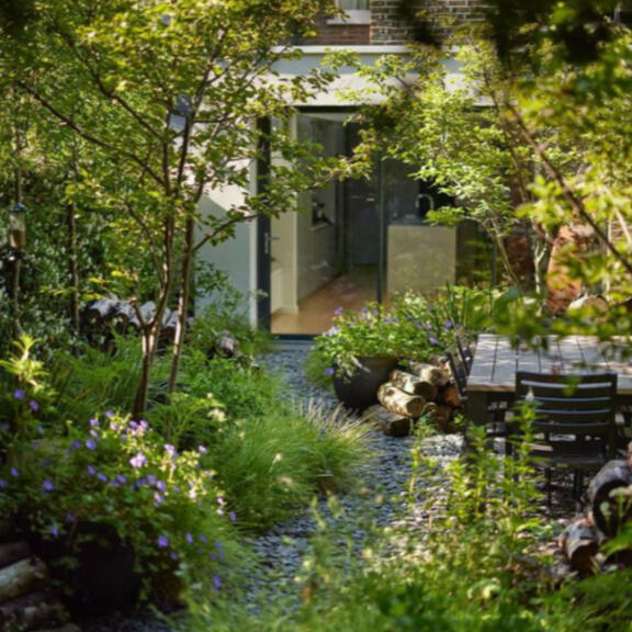 klimaatbestendige tuin, watervriendelijke tuin, natuurlijk tuinieren, onderhoudsvriendelijke materialen